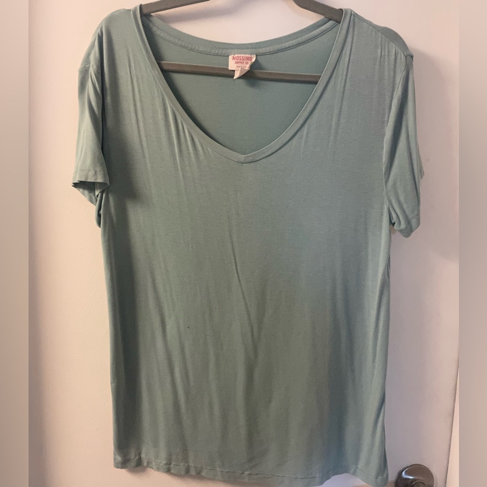 Mossimo Women’s V-Neck Tee
